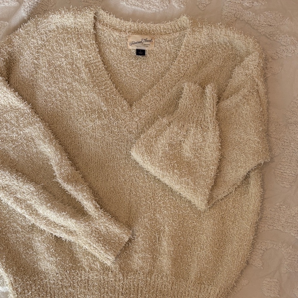 Universal Thread Cream V-Neck Fuzzy Knit Sweater